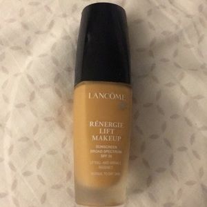 Lancome Renergie Lift Makeup. Shade 410